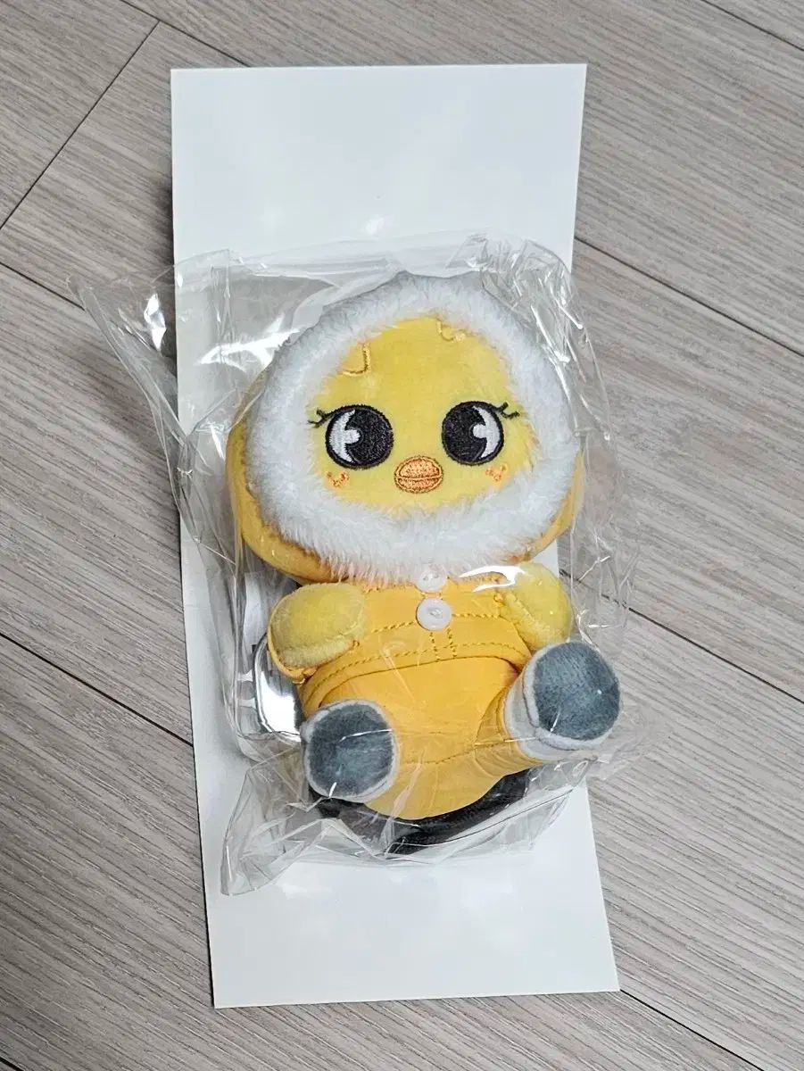 ズートピア ハンディファン 扇風機 ディズニーストア 肉球 アイス