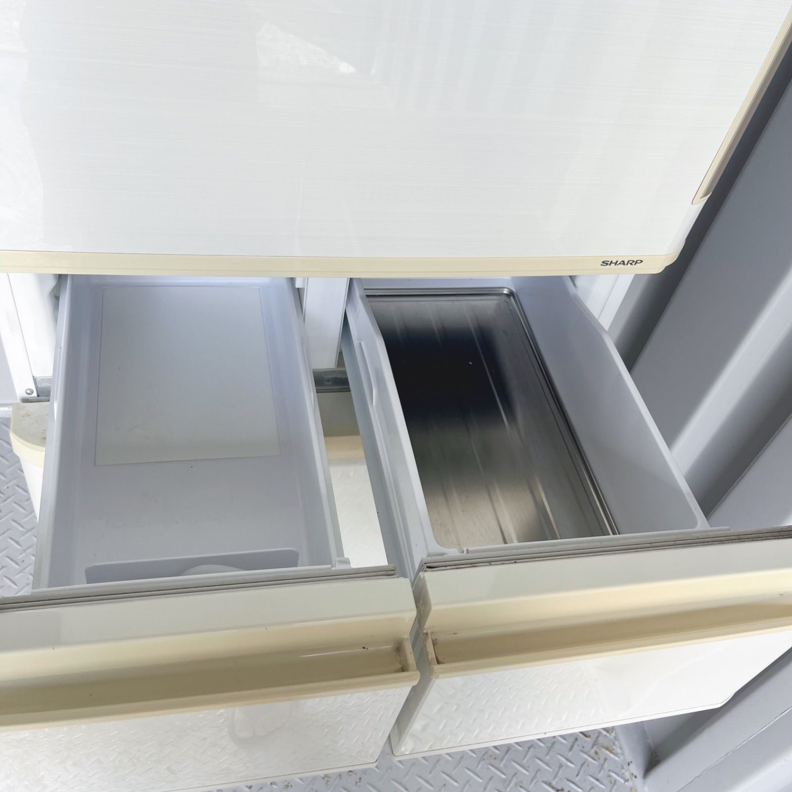 174取付無料！完動品！SHARP自動製氷付き どっちもドア大容量384L