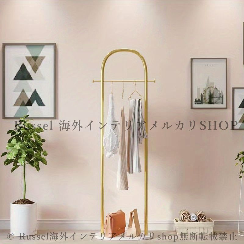 ゴールド ハンガーラック モダン シンプル スリム 省スペース おしゃれ ゴールドスリムハンガーラック | リビング＆ダイニングインテリア by