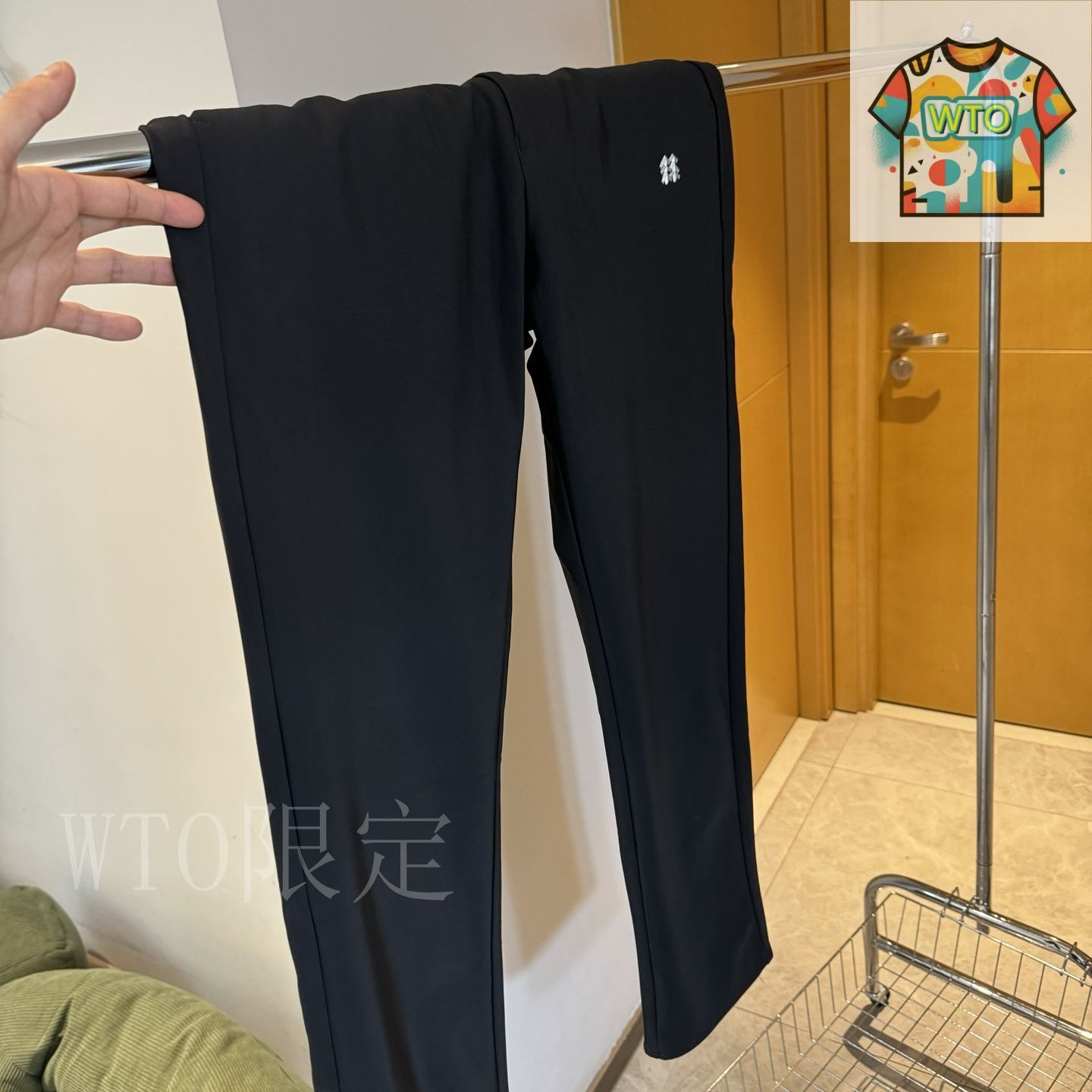PRADA ナイロンストレッチスラックス ☆PRADA☆プラダ スキニーフィット テクノストレッチ パンツ