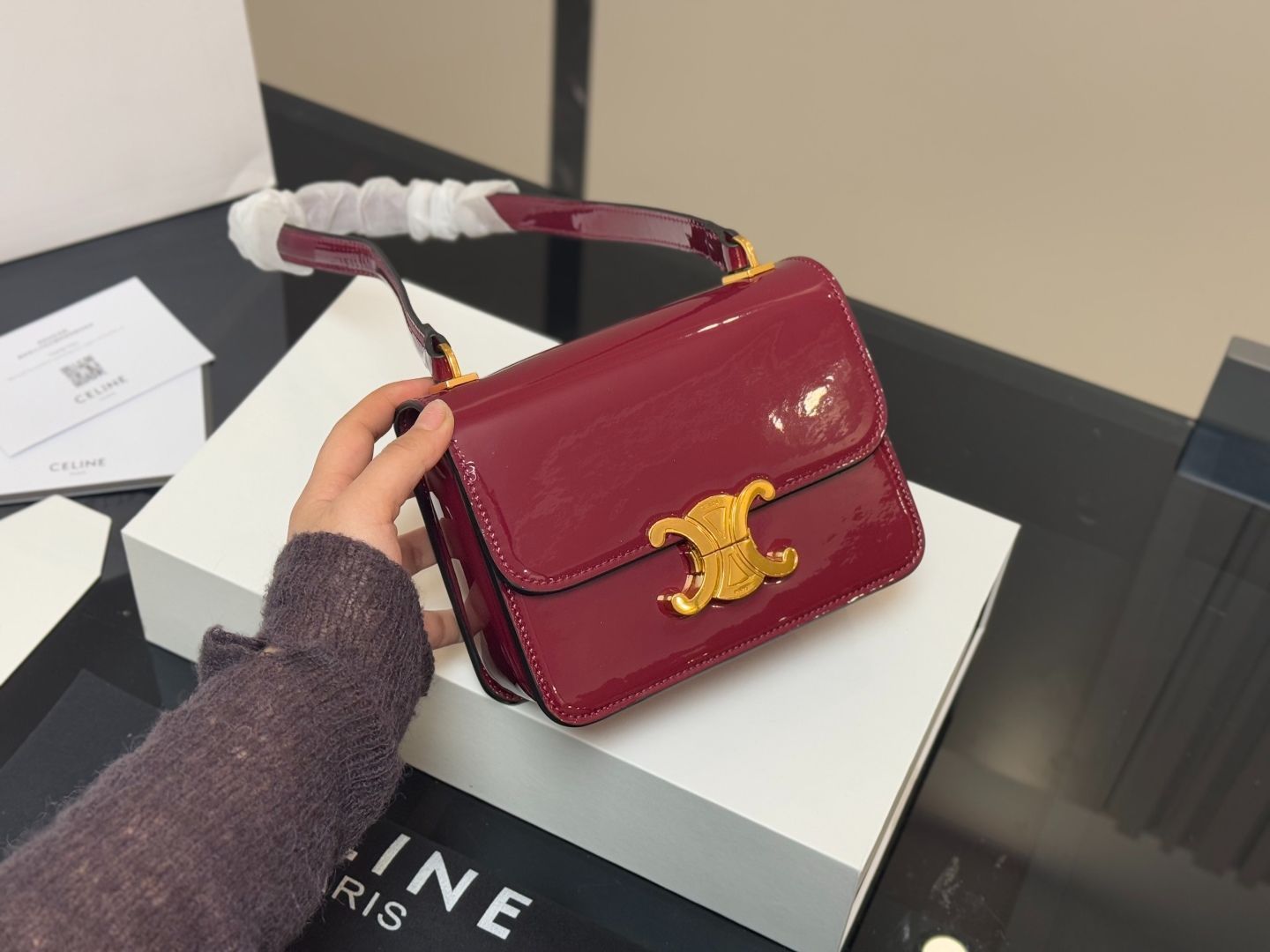 セリーヌ キュイール トリオンフ アンダーアームバッグ Celine] アンダーアームバッグ トリオンフデザイン - 専用