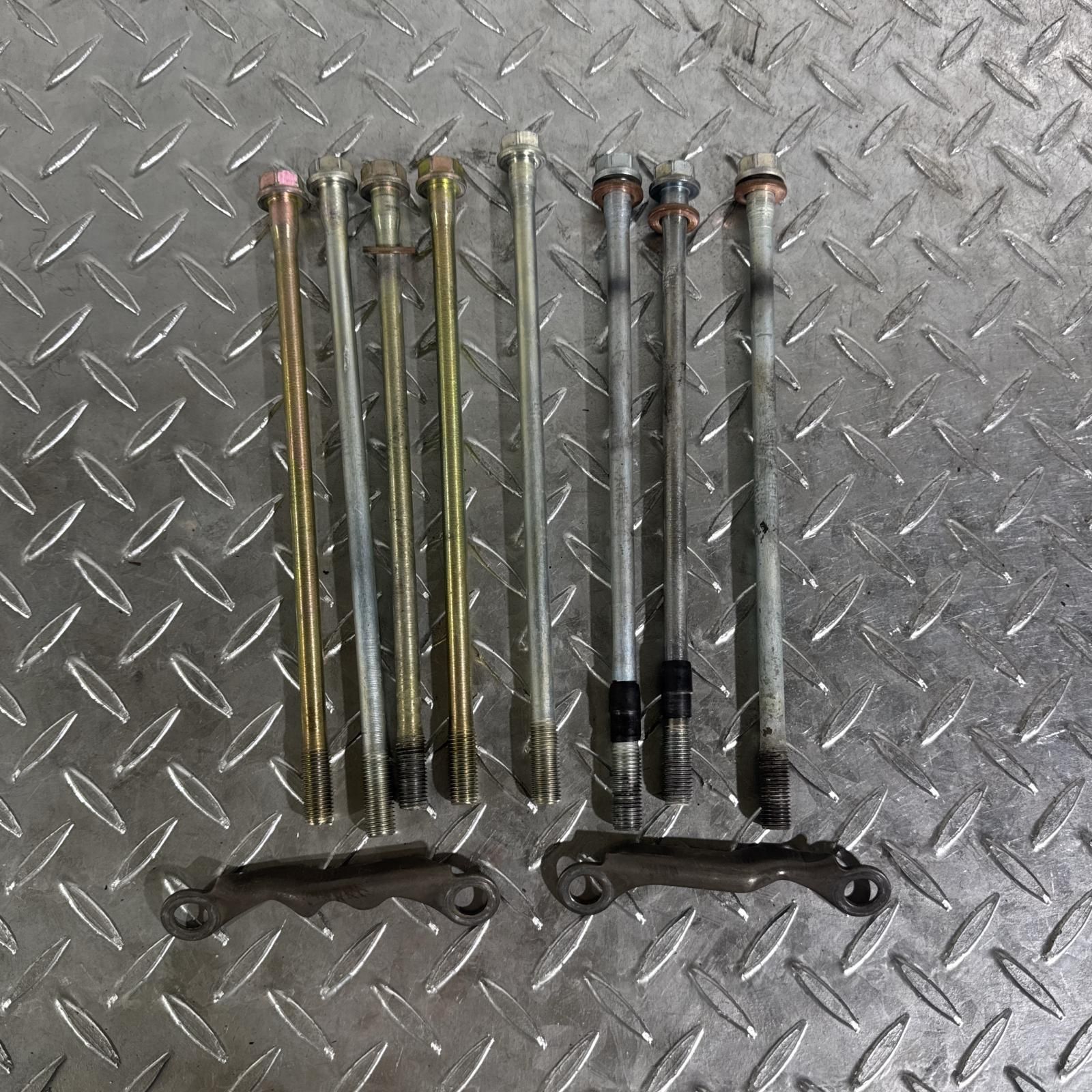 HONDA CB400T シリンダーヘッドボルト セット ホンダ [M-250418-20] HONDA CB400T シリンダーヘッドボルト セット ホンダ - メルカリ