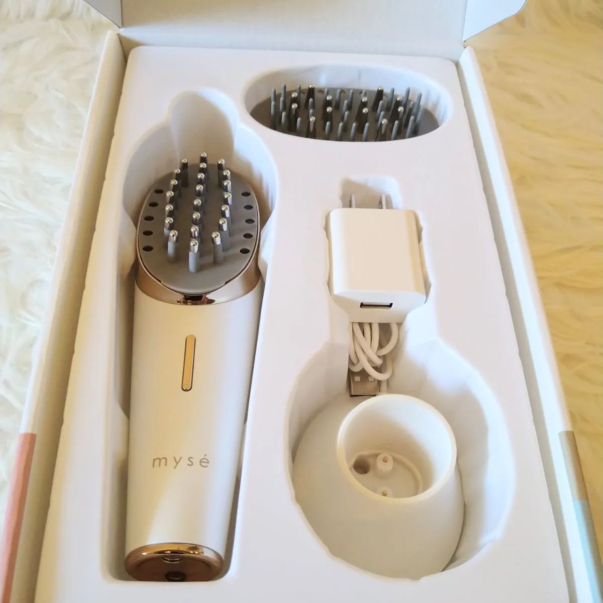 美容家電 mysé 美顔器 ブラック 充電器付き