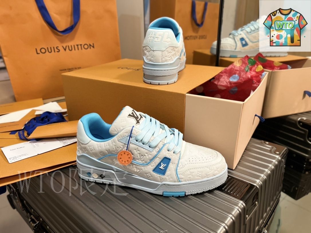 大人のカジュアルスタイルに☆【Louis Vuitton】スニーカー 210.jpg