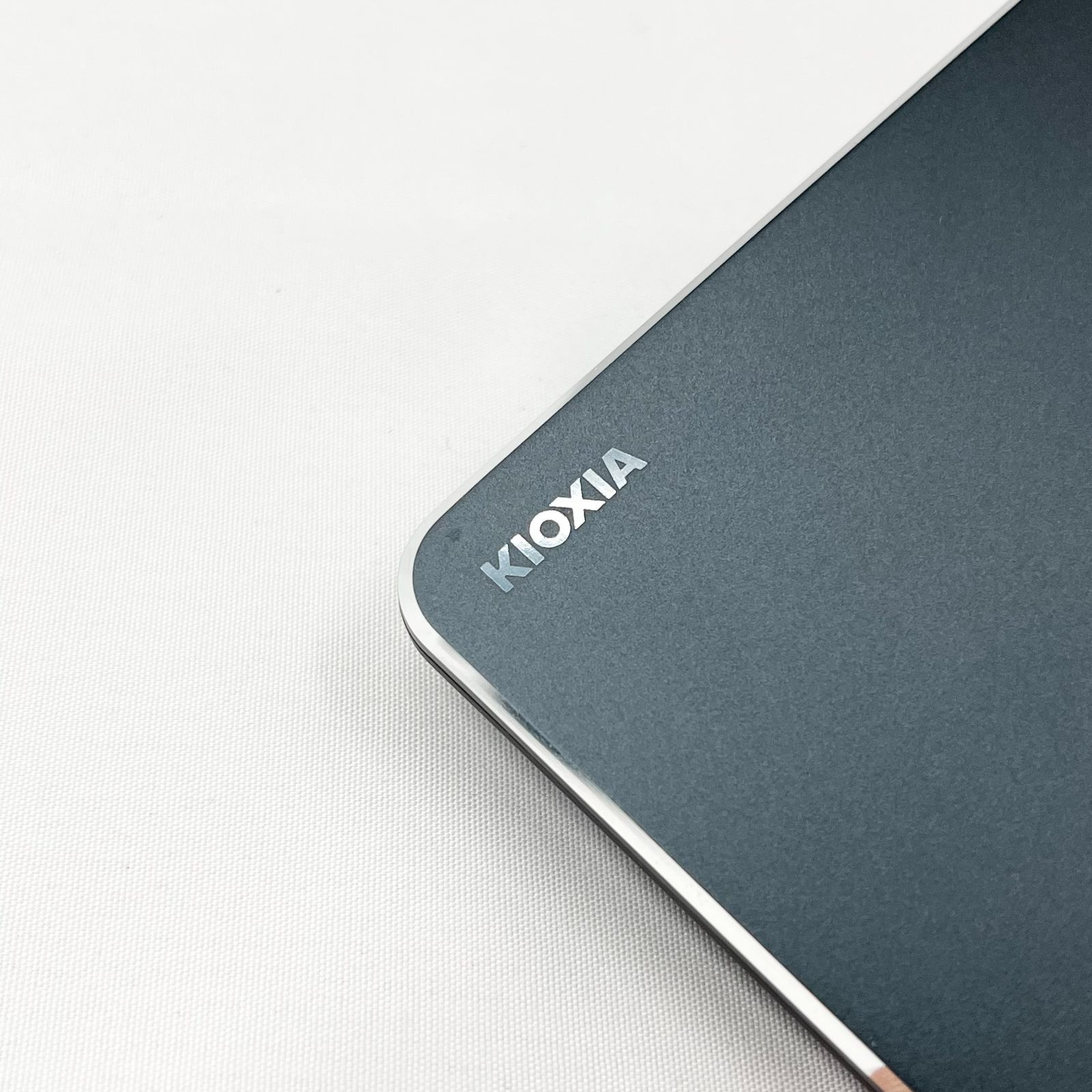 KIOXIA EXCERIA XS700 ポータブルSSD 480GB USB3.2 Gen2 耐衝撃 アルミ