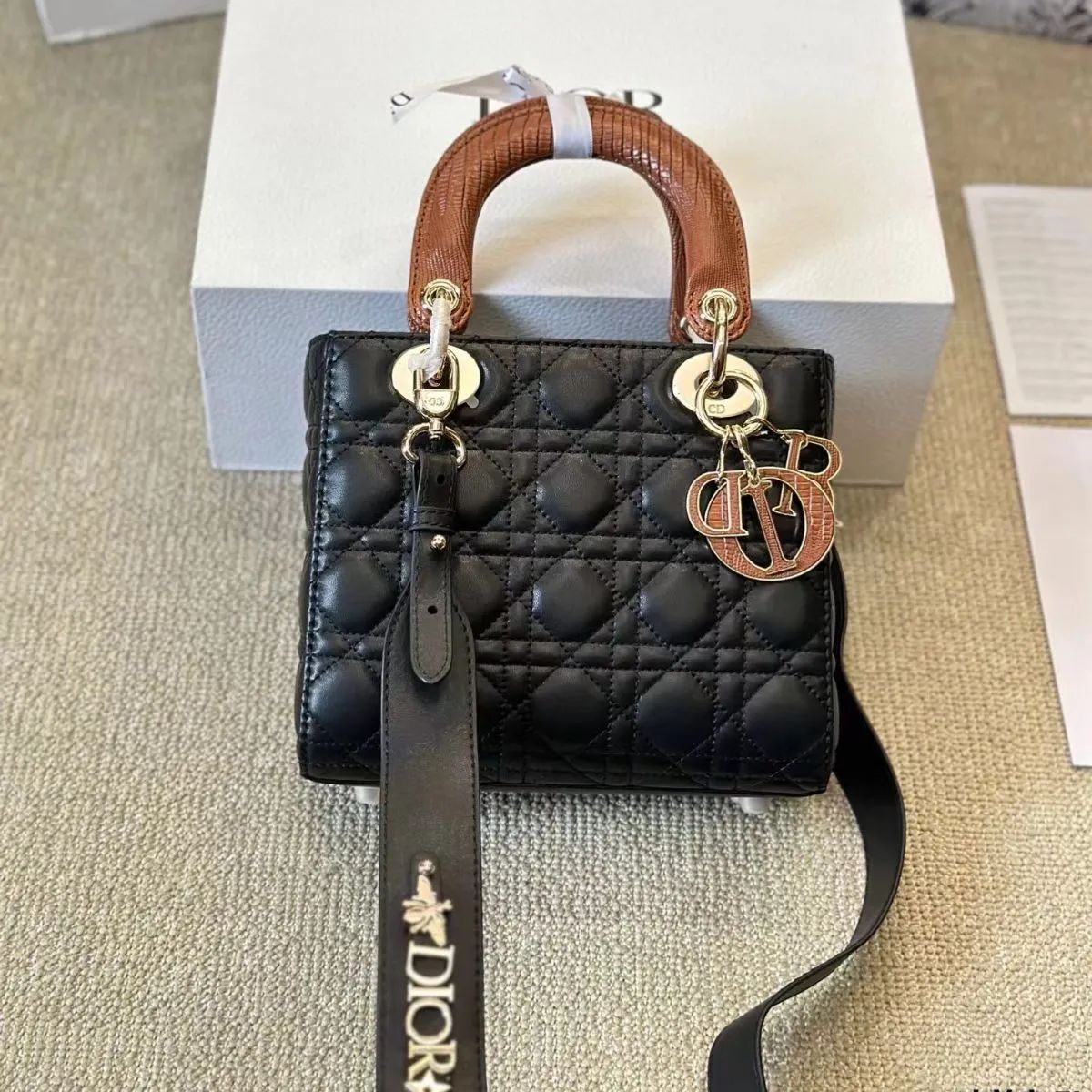 極美品 クリスチャンディオール Lady Dior スモールバッグ