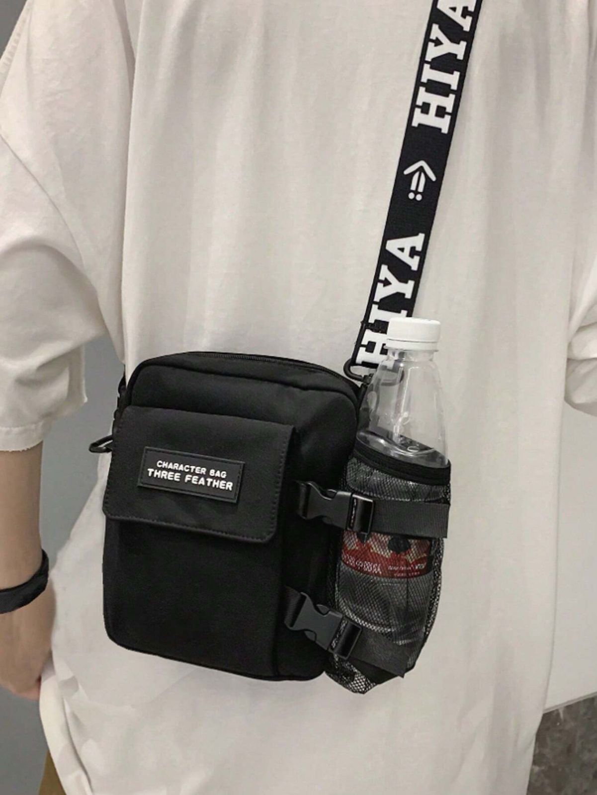 ヒップボディバック　　ショルダー無し ショルダーバッグ 型崩れしない 軽量 大容量 撥水 ボディバッグ