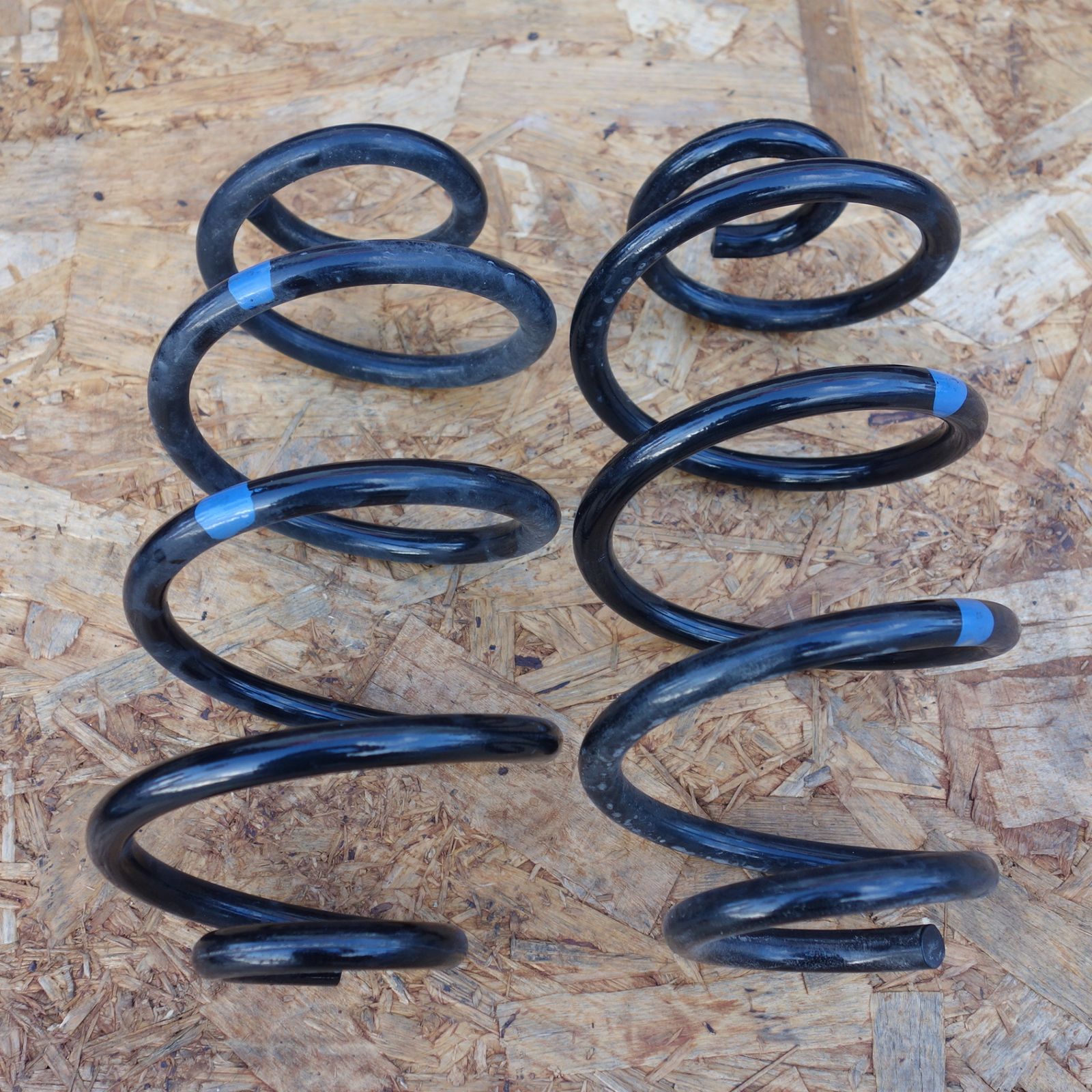 送料無料] ◇日産 キューブ Z12 純正 サスペンション 1台分 54302