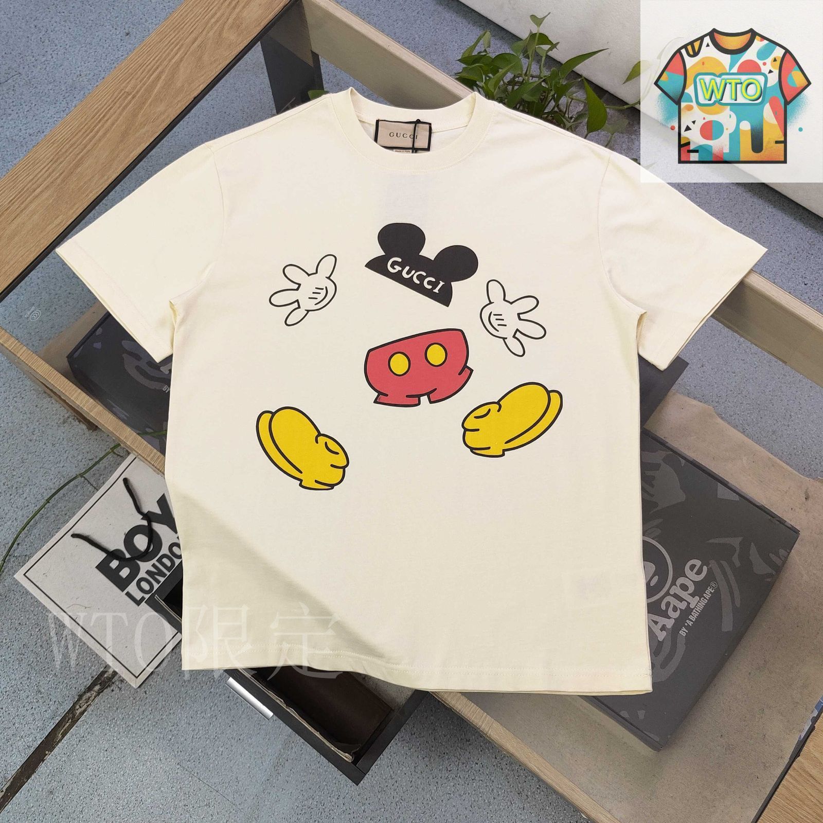 【値下げ可能】 GUCCI マウスロゴパーカー XLサイズ 口紅デザイン org.jpg