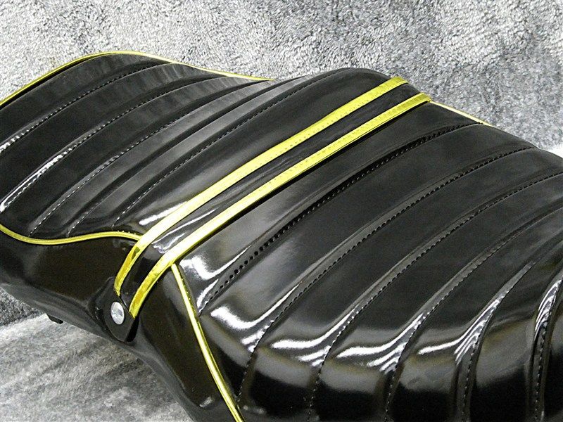 思い出 バリオスⅠ型 黒金エナ タックロールシート|ブラック ゴールド エナメル 段シート あんこ抜き 完成品 ZR250A ダブルシート へっぽこ社長