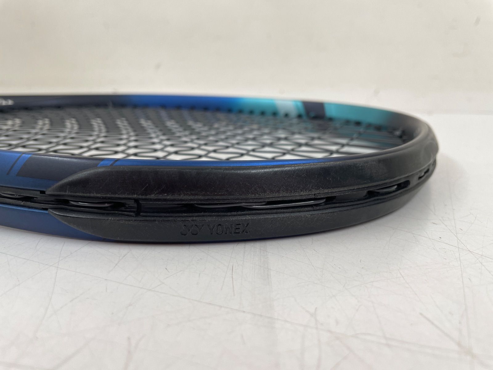 硬式テニスラケット