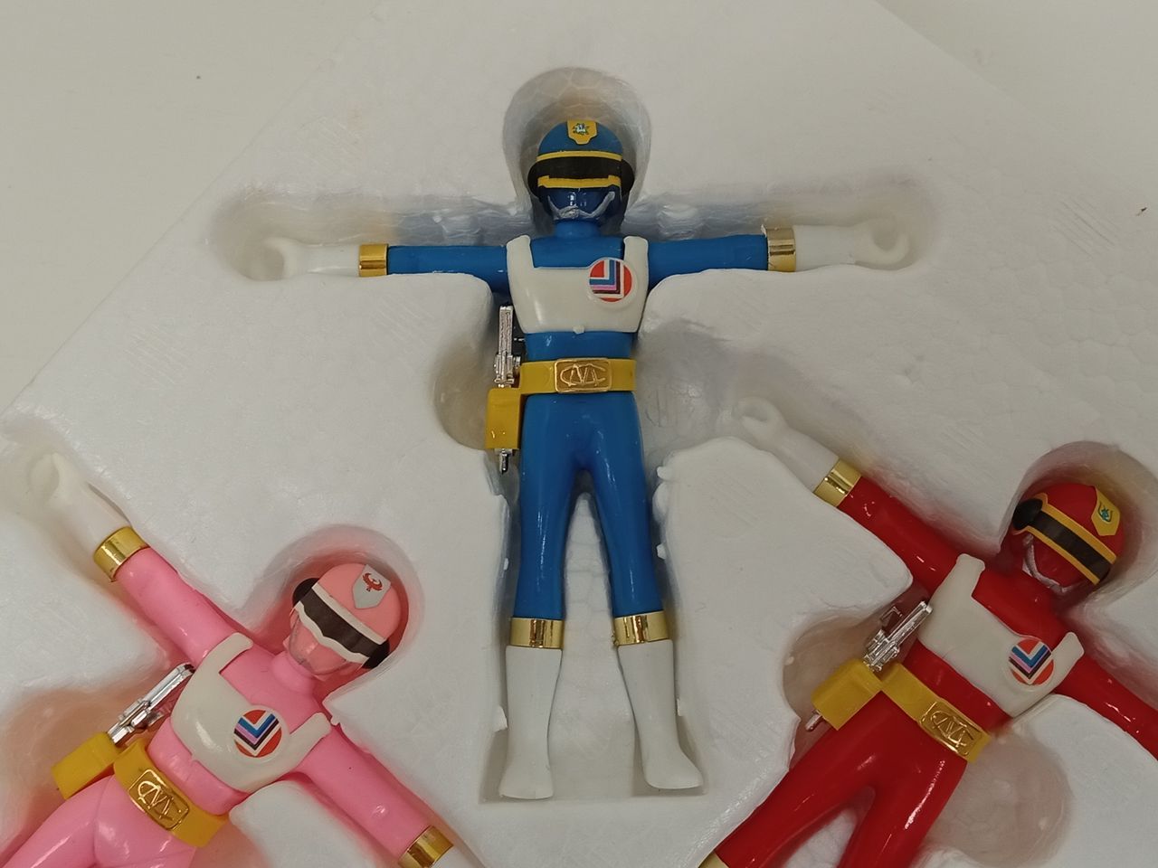 は*か様 電撃戦隊チェンジマンプラスチックモデル　全4個セット 未使用 美品バンダイ 電撃戦隊チェンジマン アースパワーセット