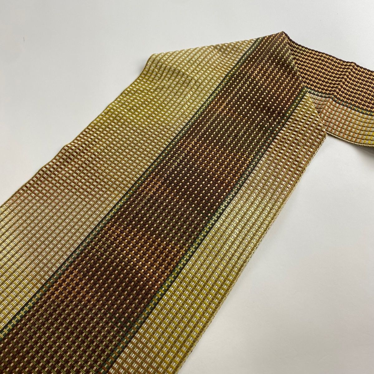 幾何学 山吹茶色