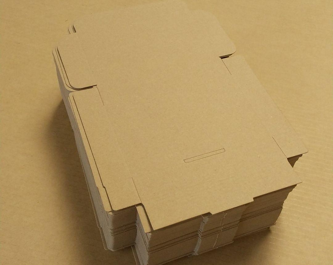 アースダンボール 定形外郵便 箱 13.4×8.2×厚さ2.4cm茶 最小規格 段ボール 梱包 発送 (300枚, 表面白) - 1