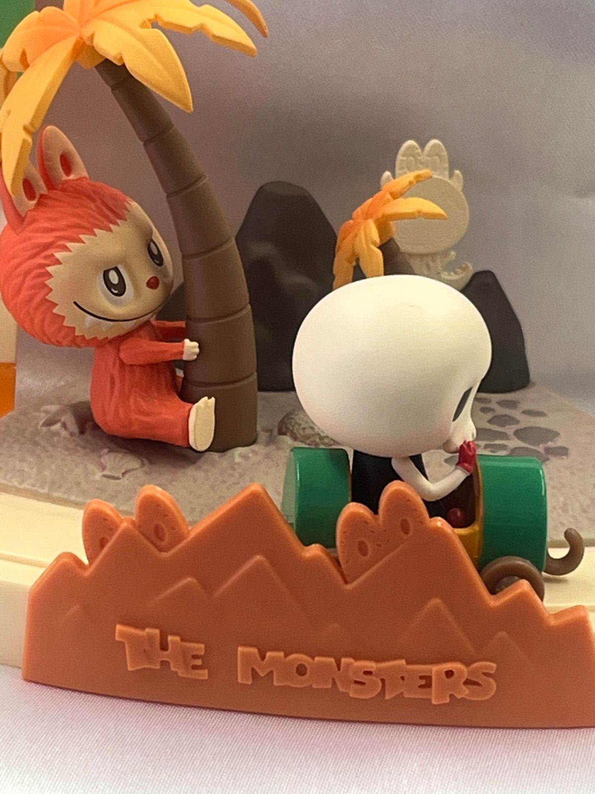 POPMART ポップマート THE MONSTERS Playing Games シーンセット
