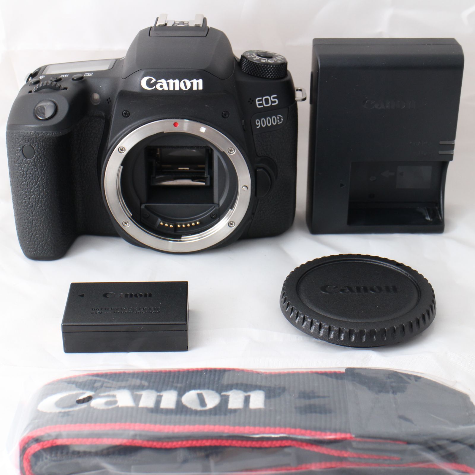ショット数12310 キヤノン Canon デジタル一眼レフカメラ EOS 9000D ボディ 2420万画素 DIGIC7搭載 EOS9000D 3727