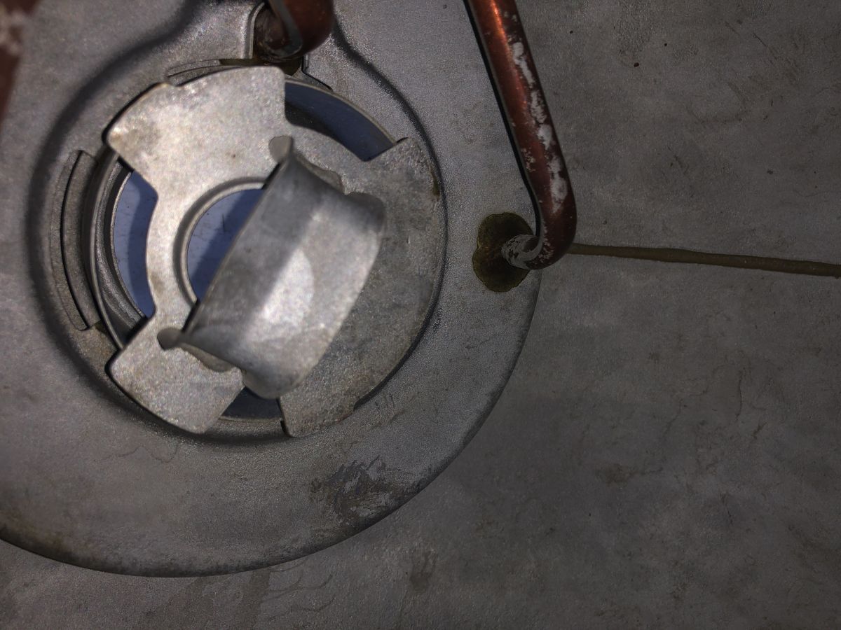 幅広い品揃え。 HONDA CBR125R JC50 ガソリンタンク 燃料タンク タンク内 目 目立った凹み無さそう 組み換え 補修にも 2781-M6792 未開封