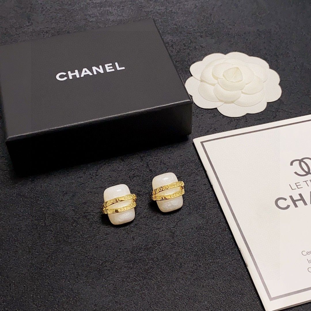 今日特価】CHANEL ダブル C イヤリング - メルカリ