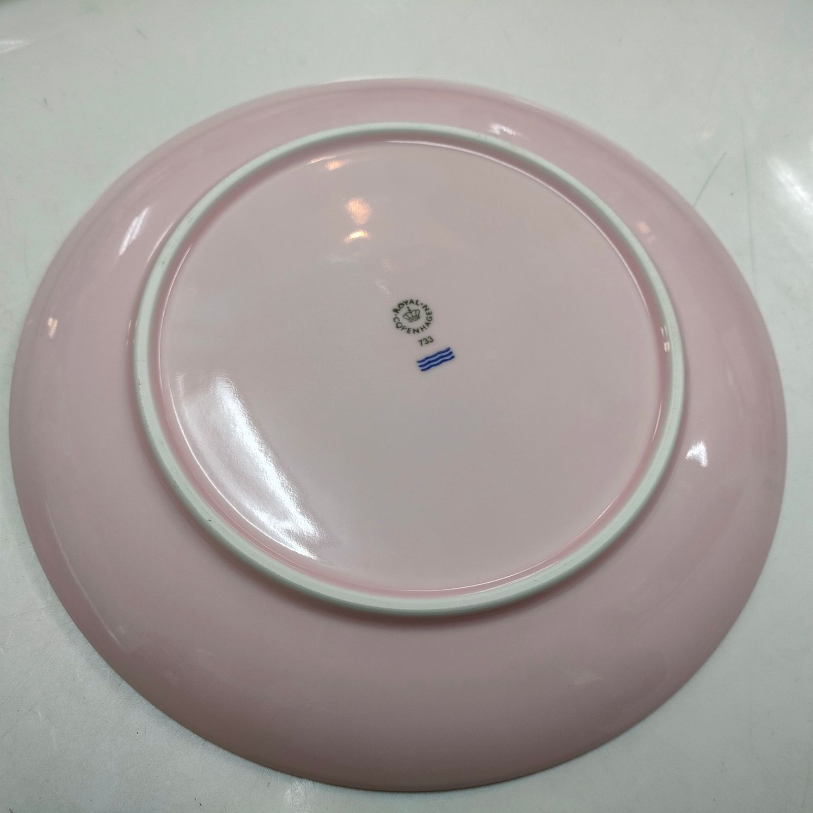 ◇ROYAL COPENHAGEN ロイヤルコペンハーゲン ピンク お皿 - メルカリ ◇ROYAL COPENHAGEN ロイヤルコペンハーゲン ピンク お皿 - メルカリ