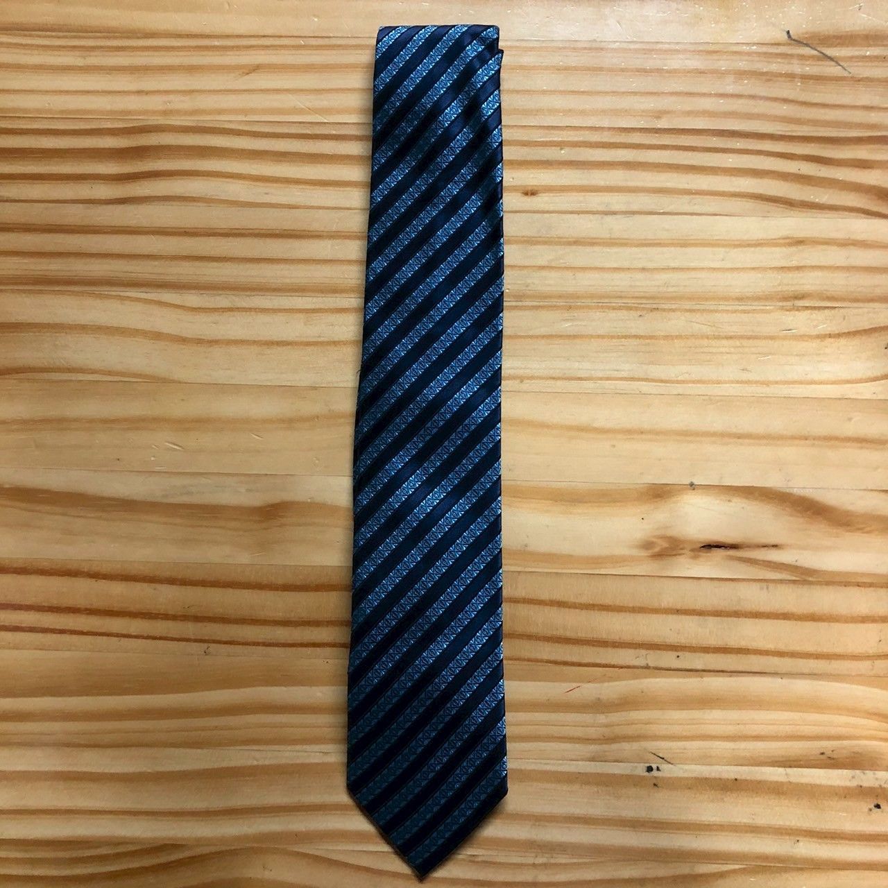 【新品タグ付】Ermenegildo Zegna ネクタイ ブルー ストライプ 楽天市場】エルメネジルド ゼニア ERMENEGILDO ZEGNA ネクタイ