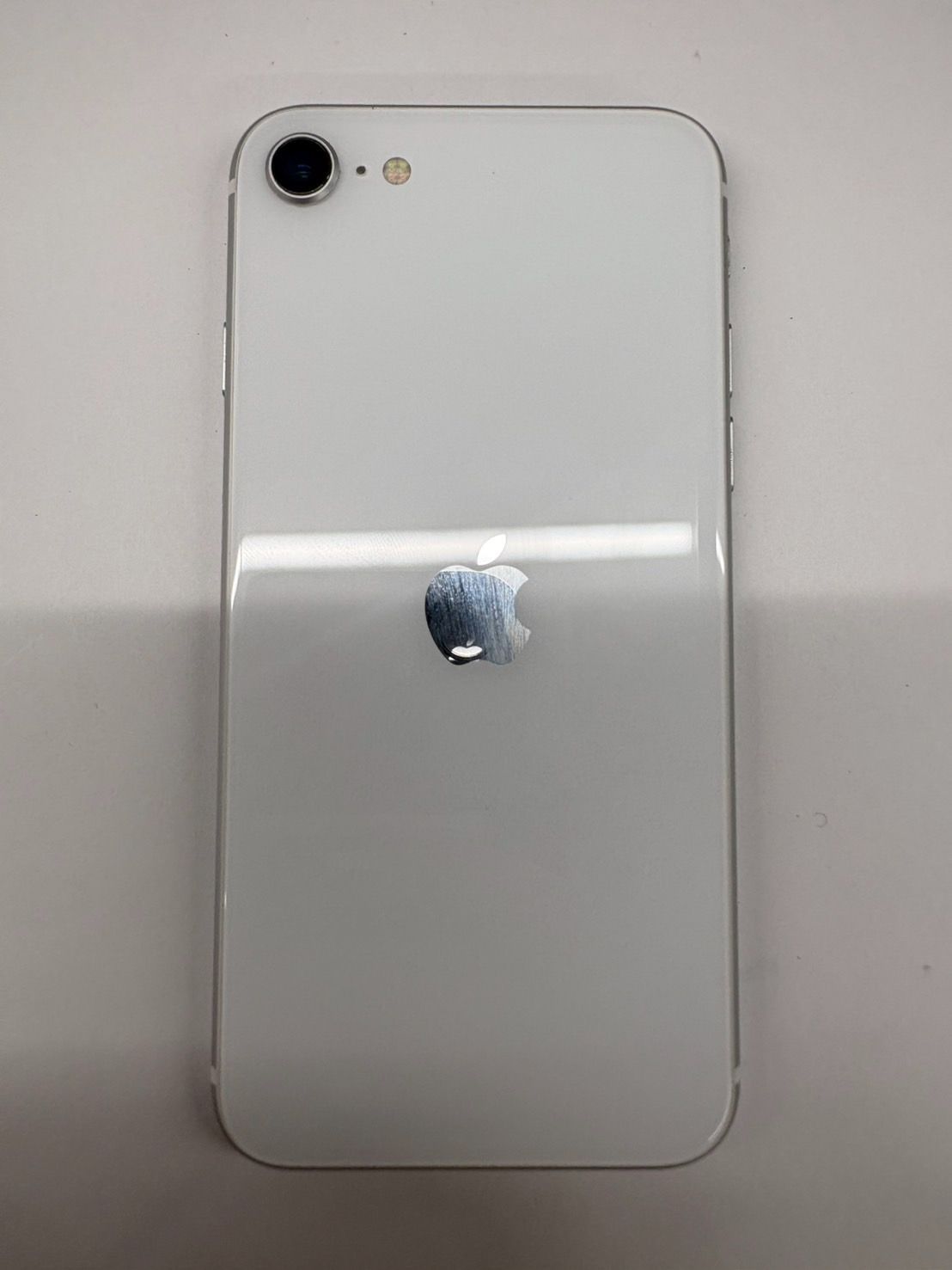 #2 Apple IPhoneSE2 128 GB ホワイト