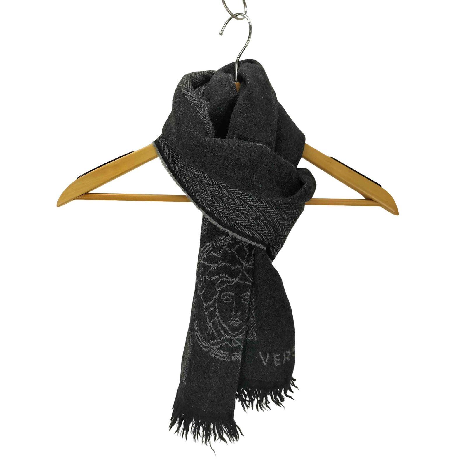 ヴェルサーチマフラー 楽天市場】VERSACE ヴェルサーチ ISC35R1 IT01850 マフラー