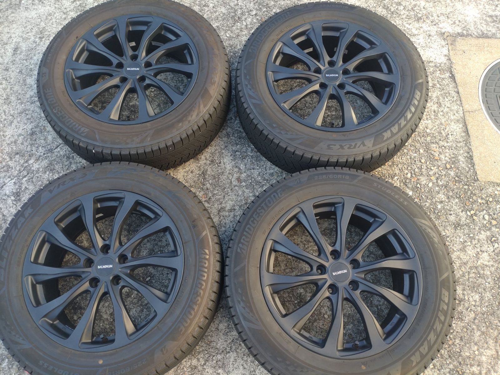 ブリザック4本セット 265/60R18 レンジローバー純正ホイール付き 