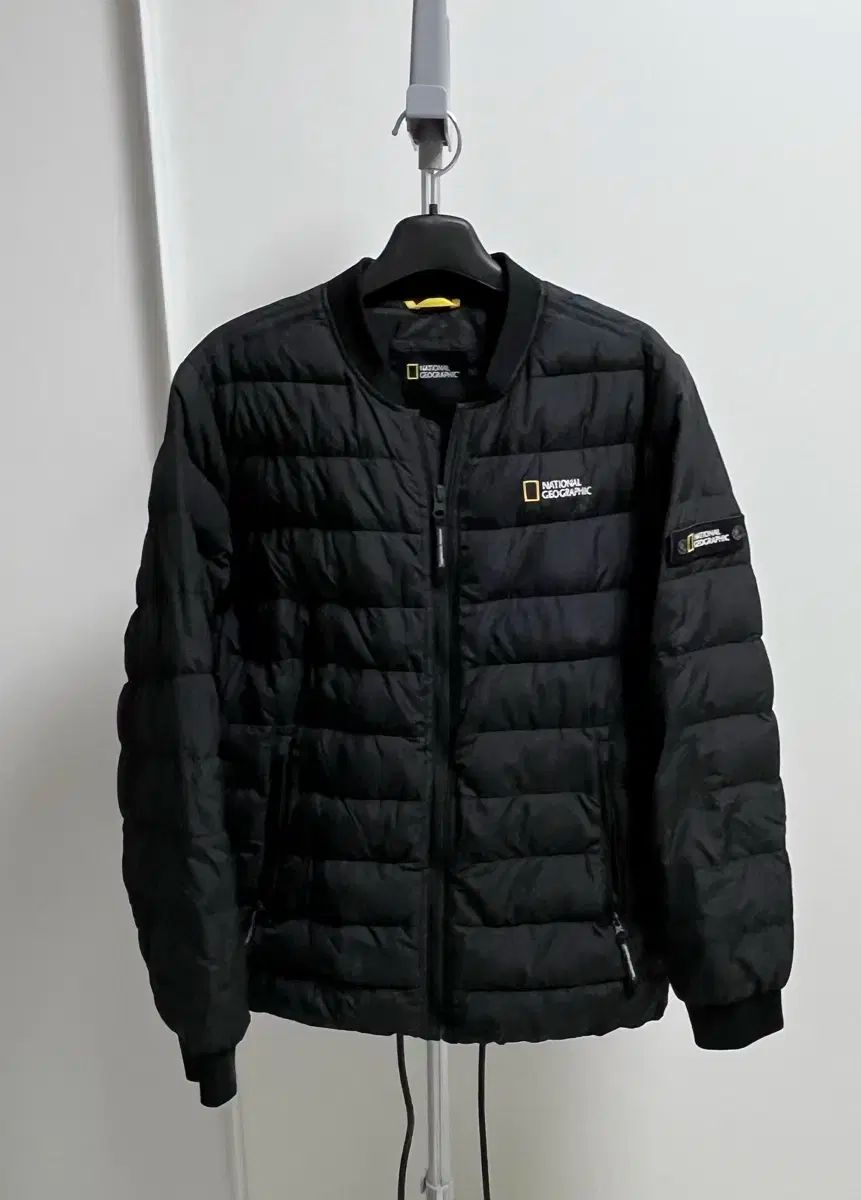 National Geographic ナショナルジオグラフィック 軽量 ダウン 160 サイズ