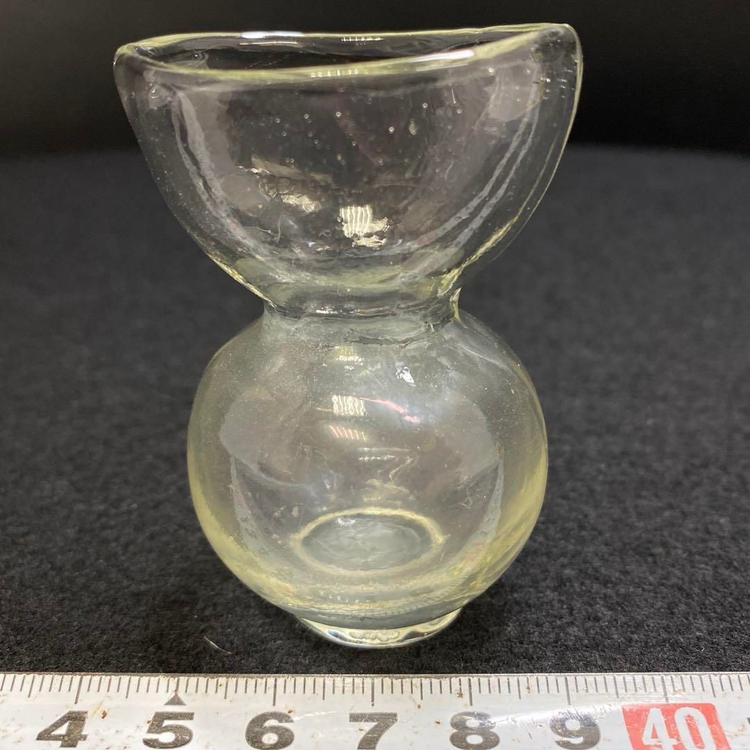 明治期　ウランガラス　小瓶　高さ6.4㎝　東な6-1118① 明治期 ウランガラス 小瓶 高さ6.4㎝ 東な6-1118① - メルカリ