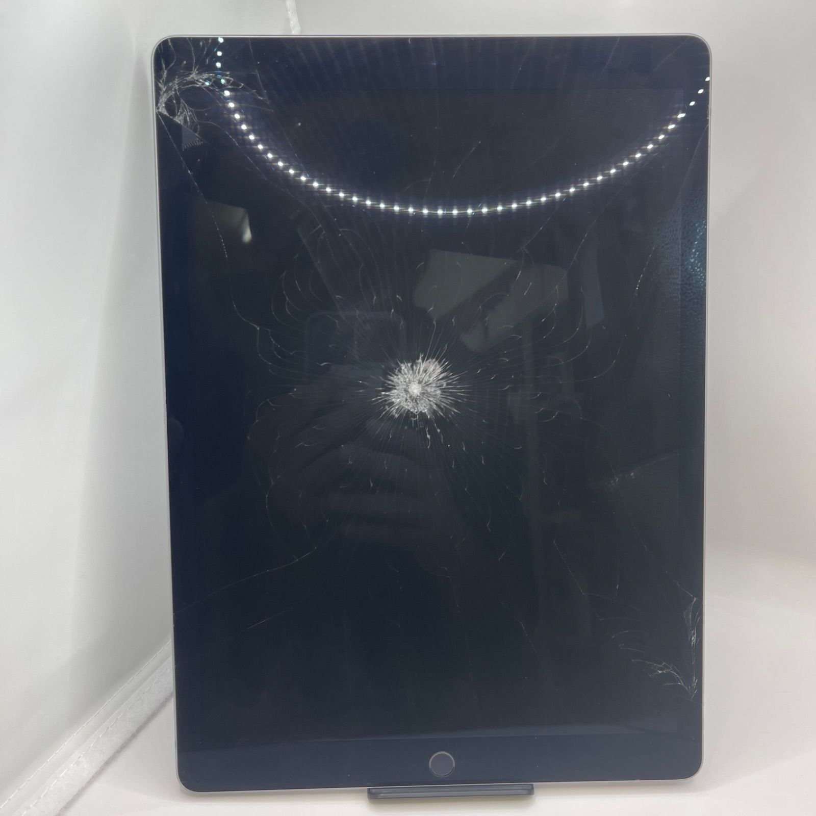 iPad Pro （12.9インチ）（第2世代）　画面割れ　ジャンク品 Apple iPad Pro 画面割れ ジャンク品｜Yahoo!フリマ（旧PayPayフリマ）