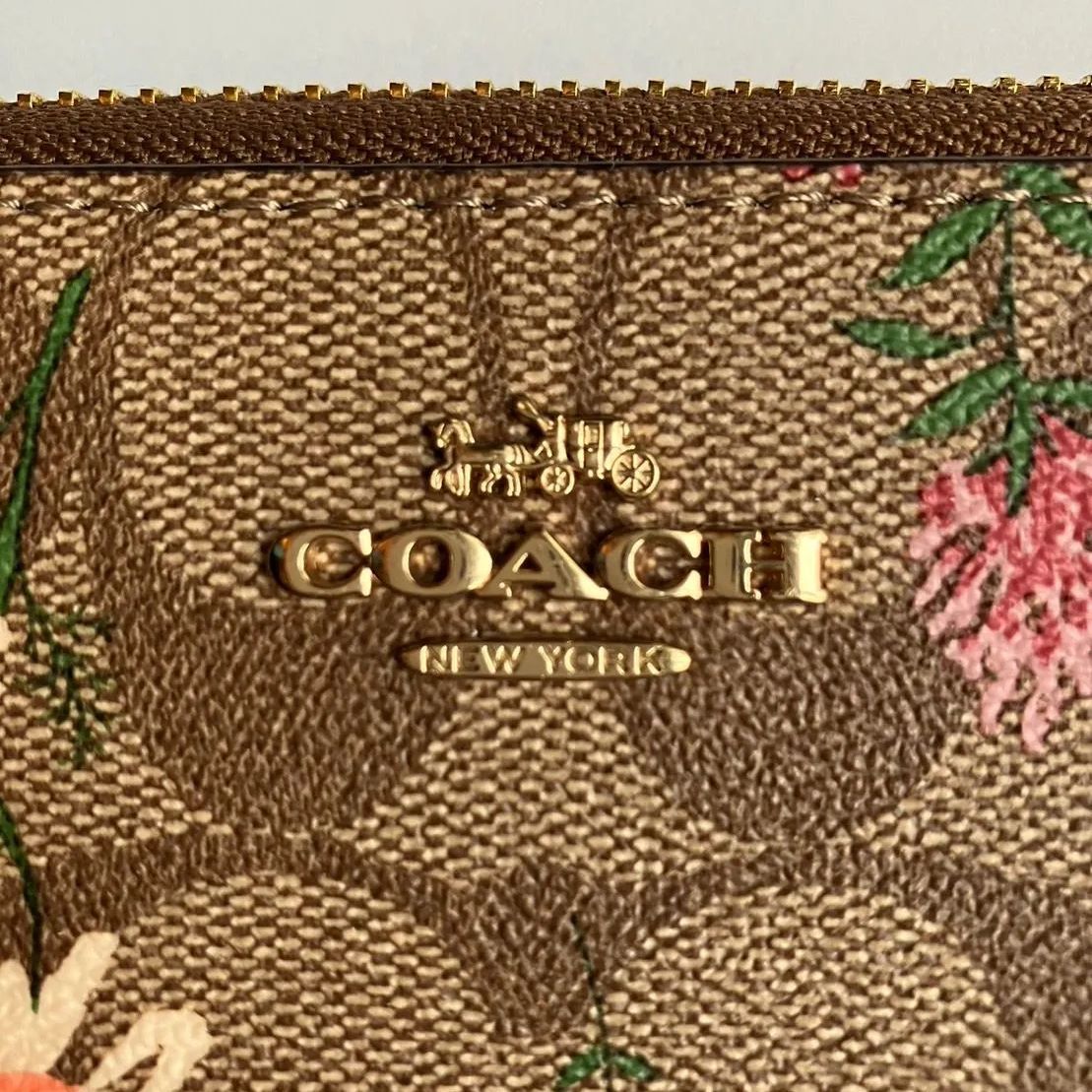 COACH(コーチ) カーキ 花柄 ２つ折り財布 日本未発売 - ☆ＩＭＰＯＲＴ