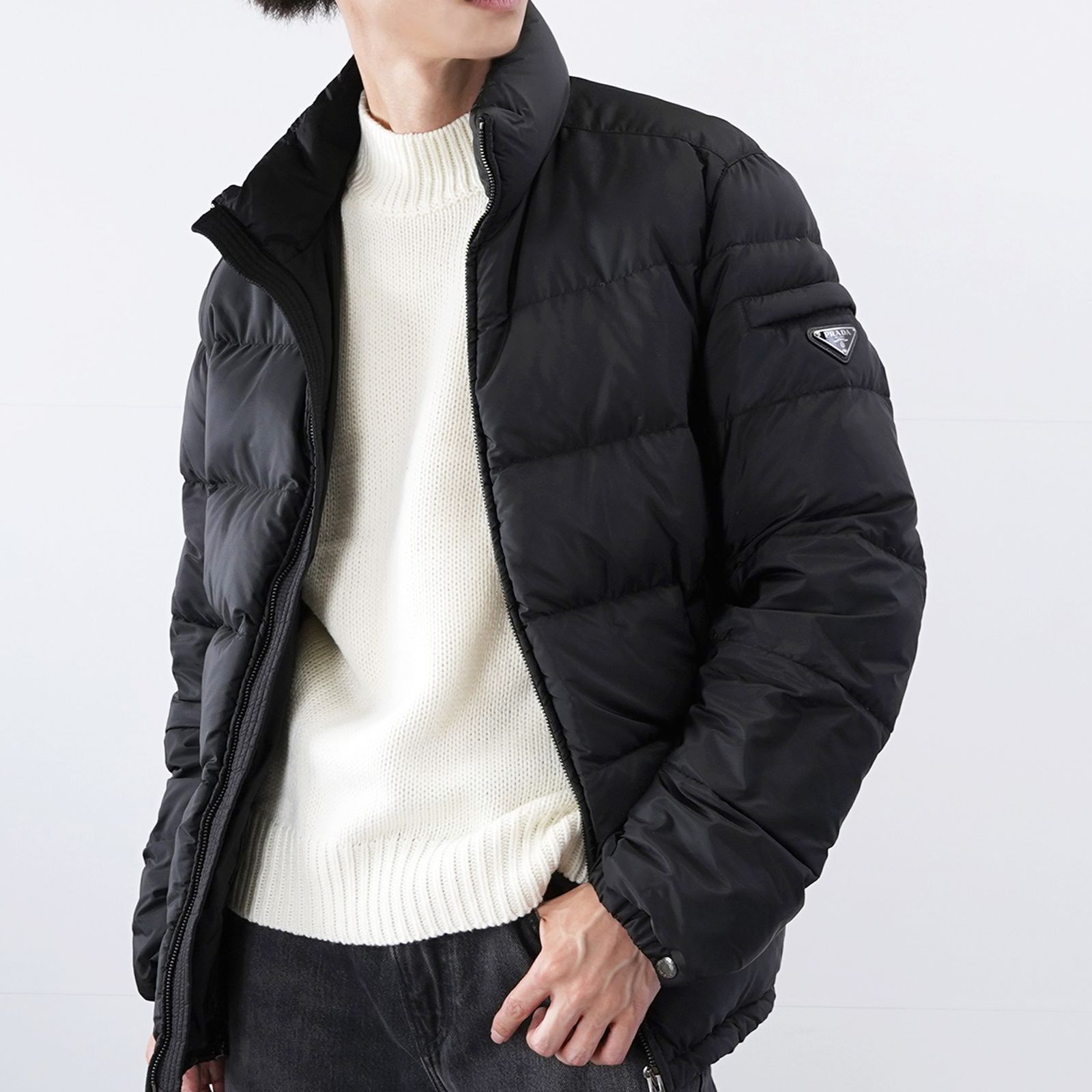 PRADA プラダ ダウンジャケット BLACK SGY091 - メルカリ PRADA プラダ ダウンジャケット BLACK SGY091 - メルカリ