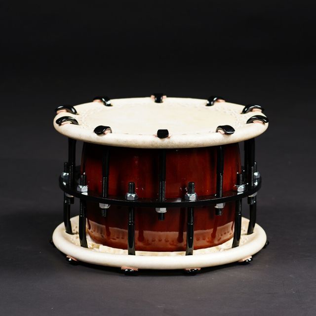 セール品】締太鼓 並附 目有材 ひも締め 黒塗り胴 締太鼓 2丁掛 ボルト