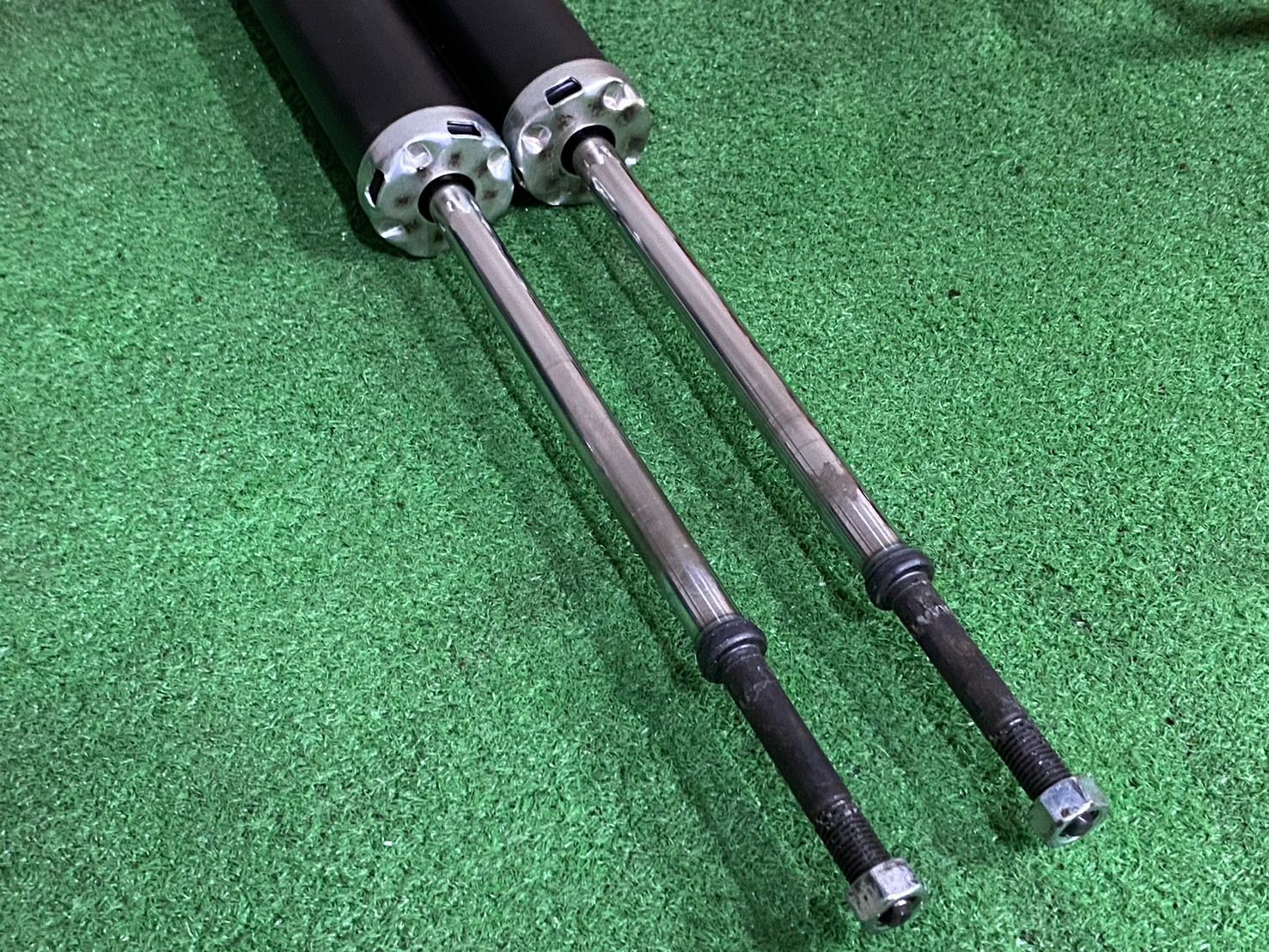 交換用に！】トヨタ NFP10 アクア G's 純正 サスペンション