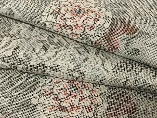 平和屋着物●本場大島紬 白大島 9マルキ 草花文 正絹 AAAU8308zg