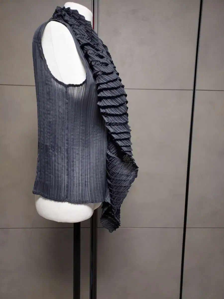 カーディガン グレー