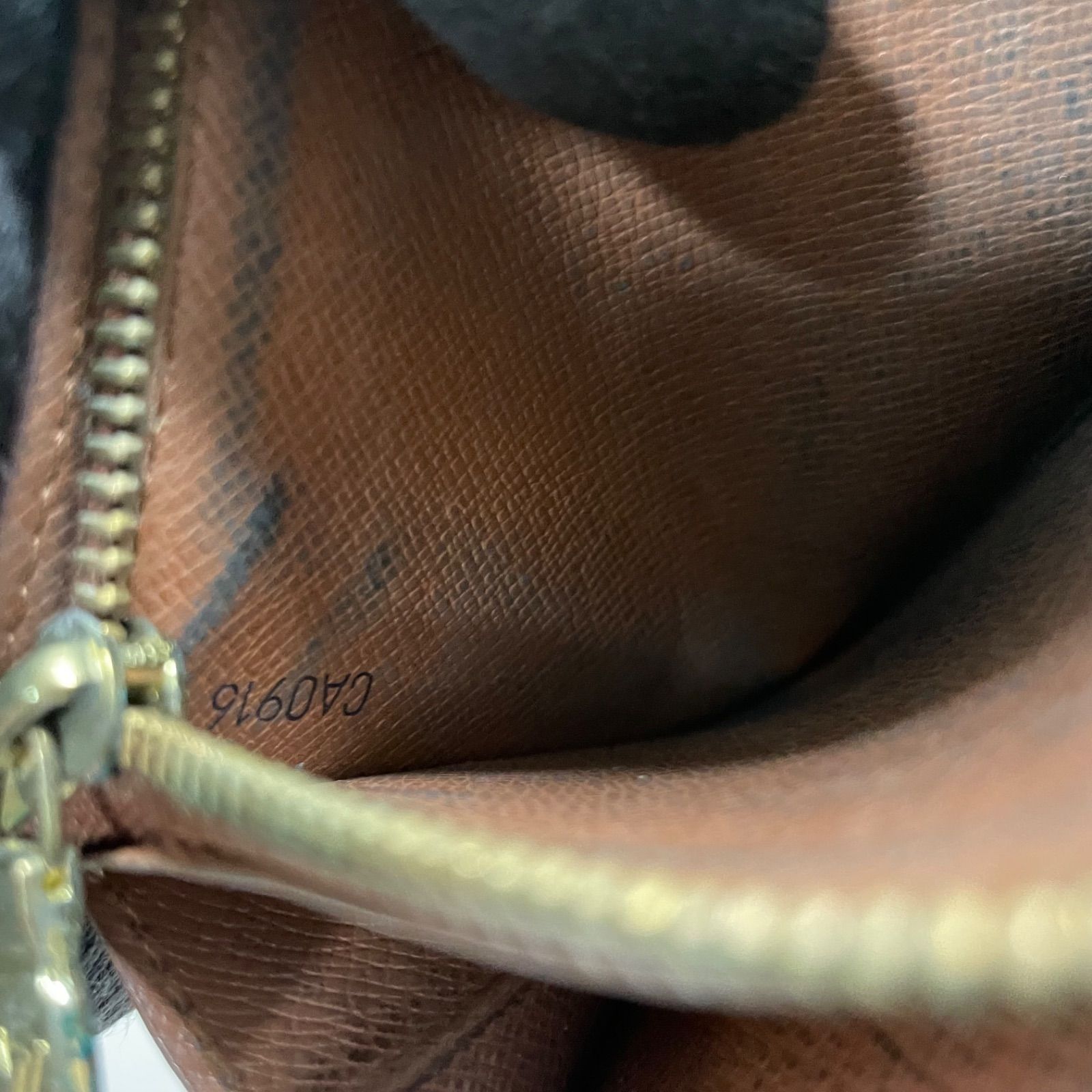 2456 LOUIS VUITTON ルイヴィトン モノグラム 長財布
