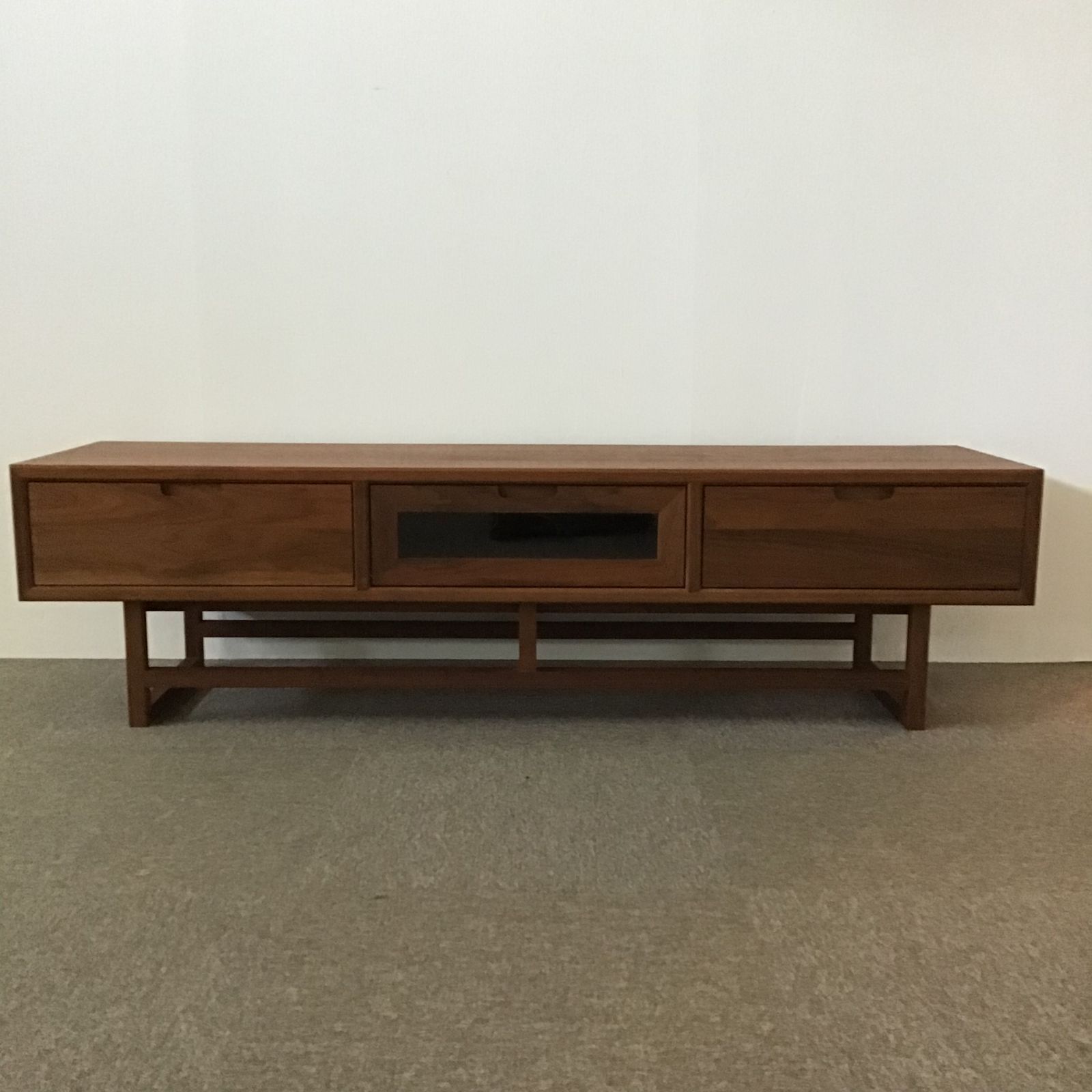 国産TVボード ウォールナット材 W 1570