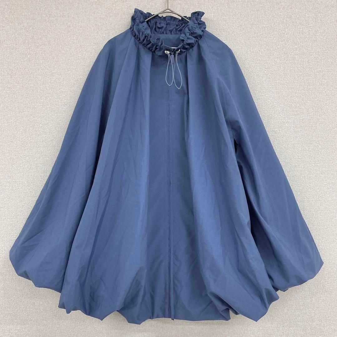 Rene ルネ 2025 ポンチョ ケープコート ジャケット 撥水加工 ジップ ハイネック ドローコード ブルー 36