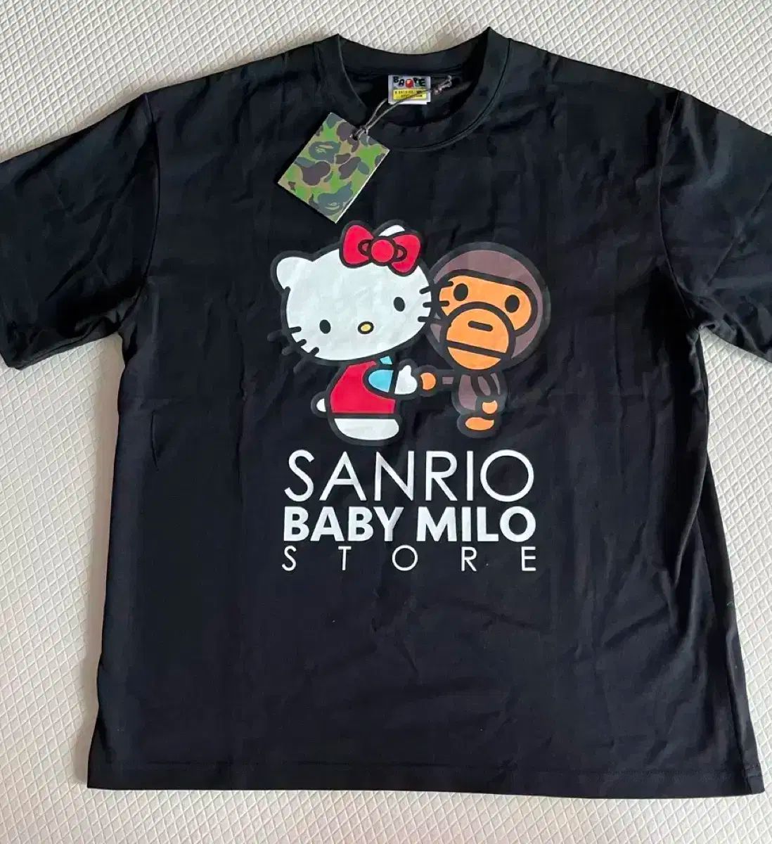 XL ） A BATHING APE(アベイシングエイプ) サンリオ ハロー