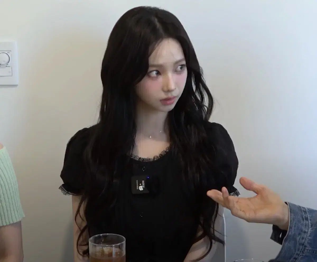 ROLAROLA ロラロラ 黒 フリル ブラウス