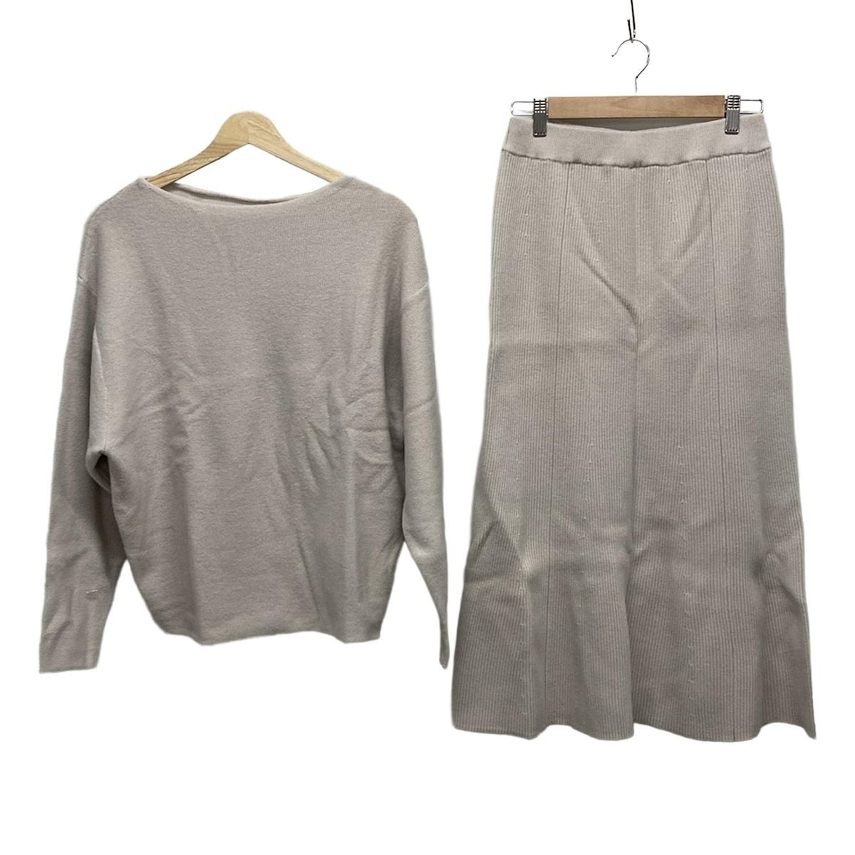 green label relaxing グリーンレーベルリラクシング スカートセットアップ レディース - グレージュ ニット