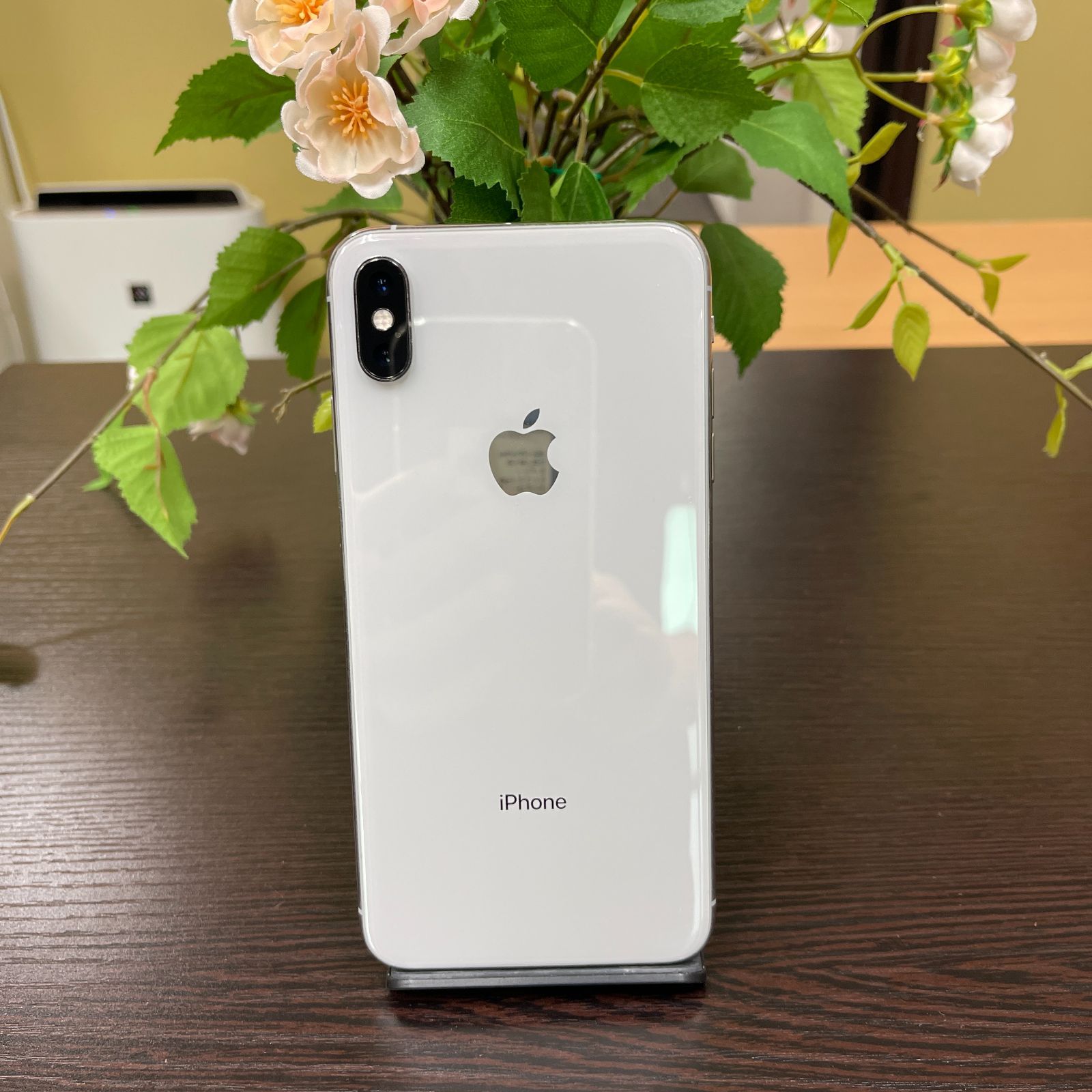 Apple iPhone Xs MAX ホワイト 256GB 美品SIMフリー Amazon.com: Apple iPhone XS Max, US Version, 256GB, Silver