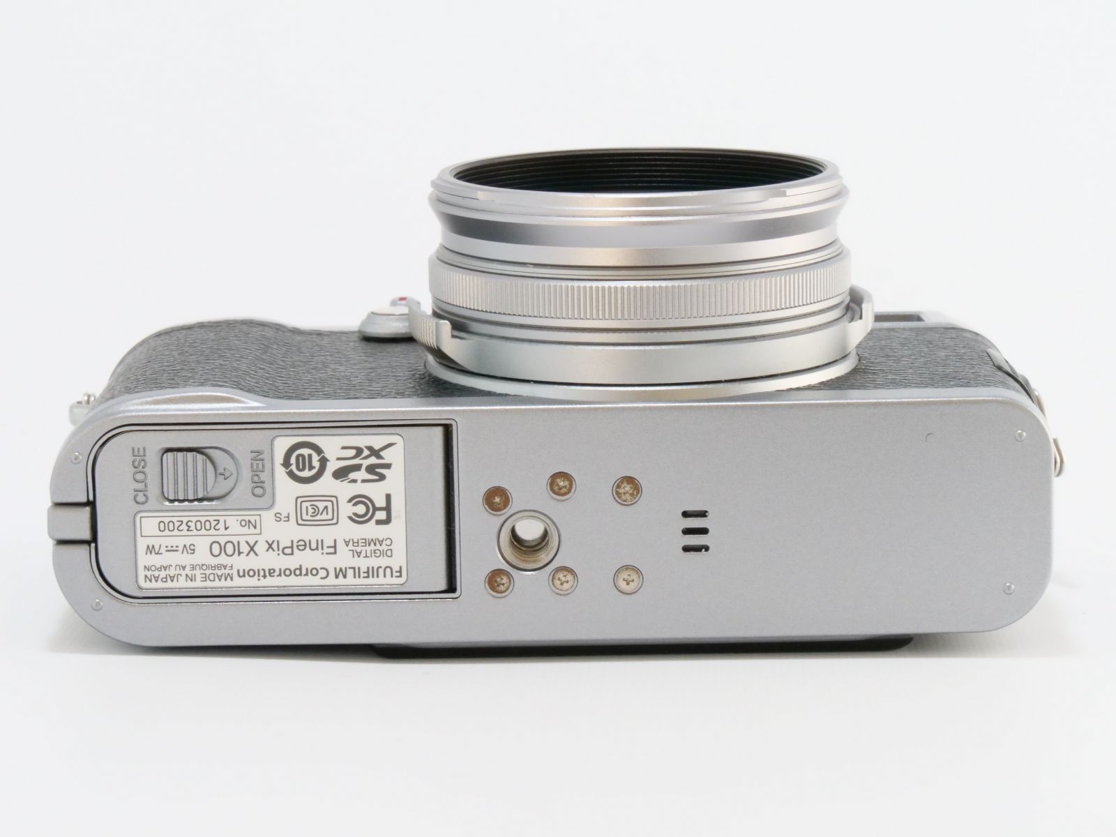 富士フィルム Fujifilm FinePix X100 シルバー FinePix 富士フィルム Fujifilm X100 シルバー デジタルカメラ