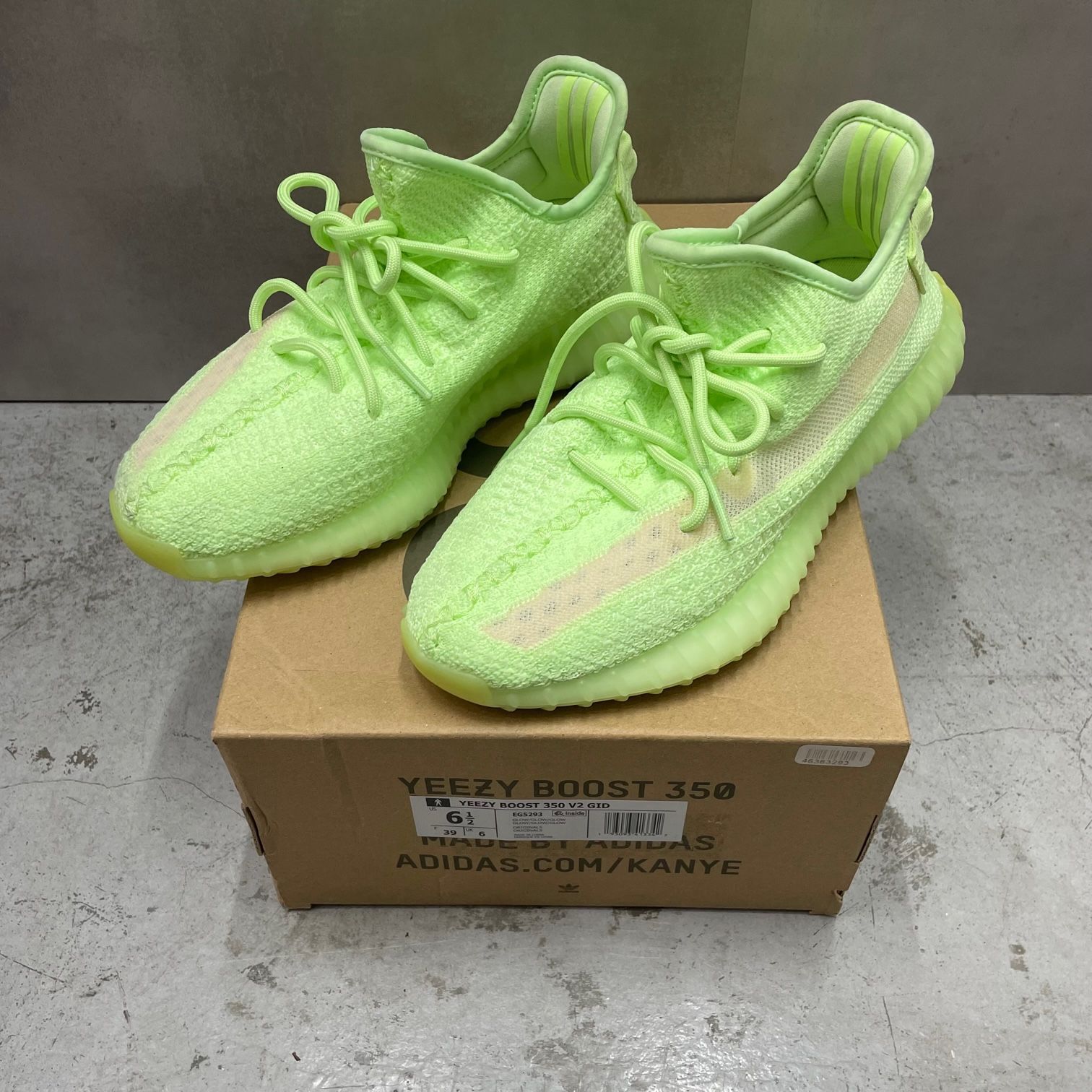 美品 ADIDAS ORIGINALS YEEZY BOOST 350 V2 GID EG5293 GLOW グロウ イージーブースト スニーカー  アディダス 24.5cm 71152A1 - メルカリ