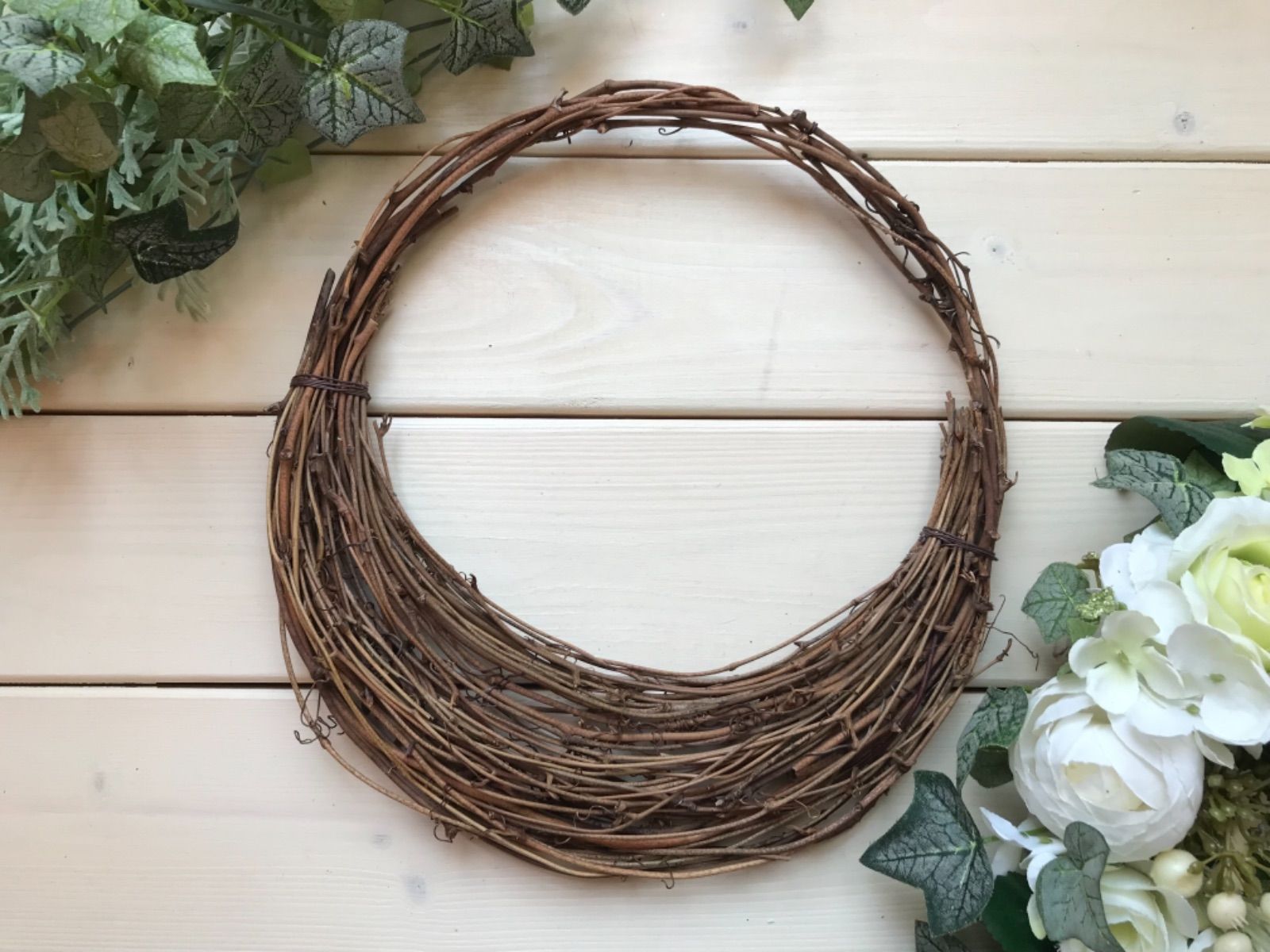 メルカリshops リースブーケハーフムーン型 リース台25 リースベース リース土台 リース材料