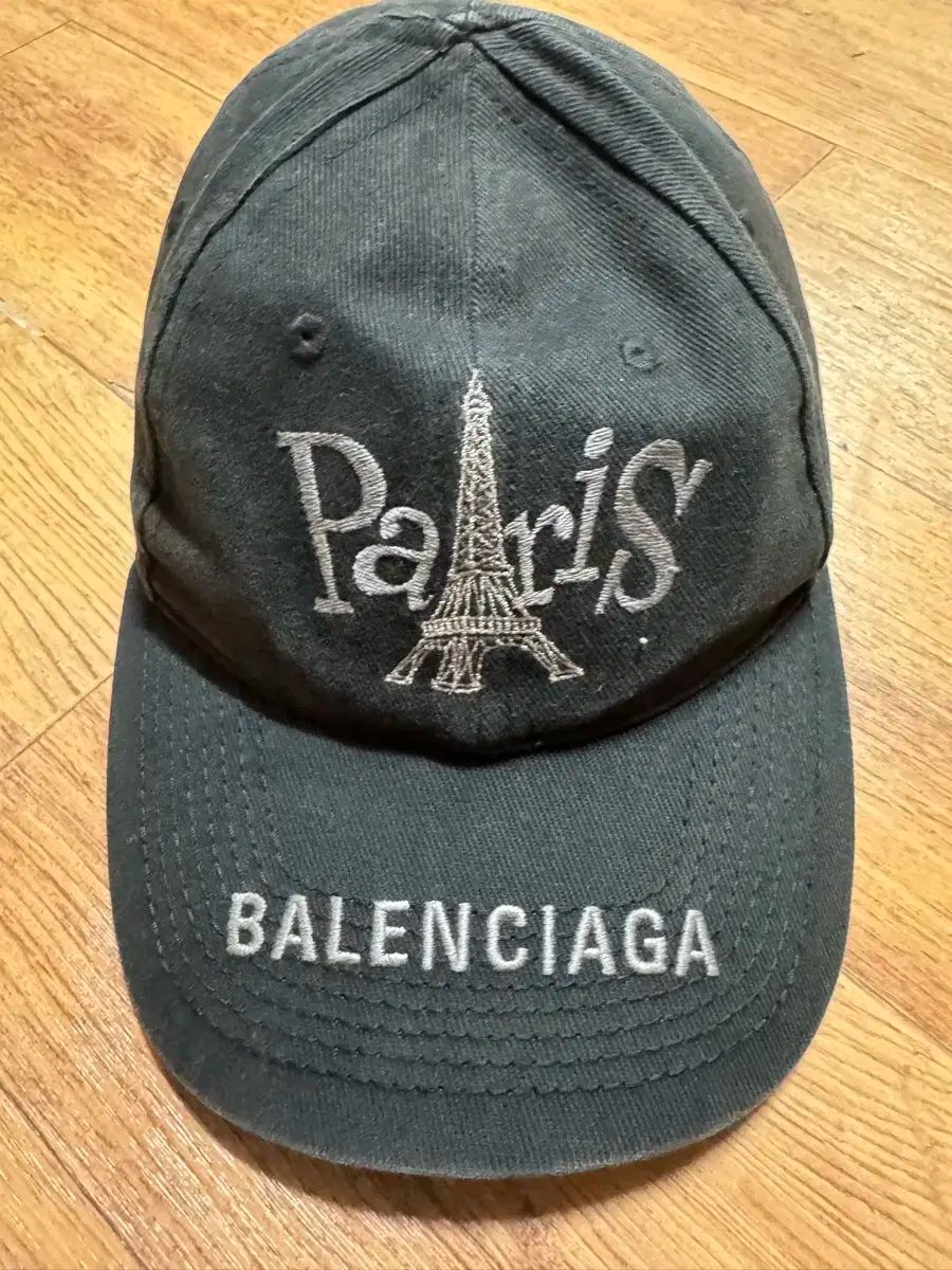 BALENCIAGA バレンシアガ パリ ボールキャップ