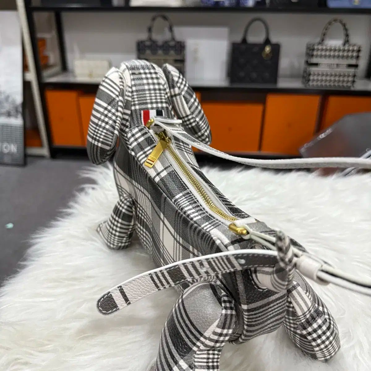 Thom Browne(トム ブラウン) ハック バッグ - メルカリ
