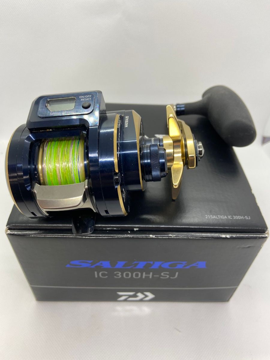 DAIWA - ΨΨDAIWA ダイワ  両軸リール  21ソルティガIC 300H-SJ    箱・カスタムハンドル付 3034725 4550133034732.jpg