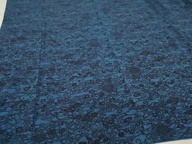 オフホワイト地　上質な鬼縮緬　藍白の小紋　小花　藍染　清楚系 オフホワイト地 上質な鬼縮緬 藍白の小紋 小花 藍染 清楚系